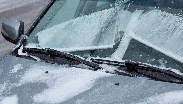 Устраняем разводы на стекле: проверенные способы усилить прижим дворников своими руками