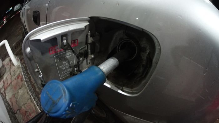 Цены на бензин растут, но депутаты нашли способ, как это остановить