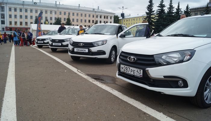 В минувшие выходные Киров увидел новую Lada Granta