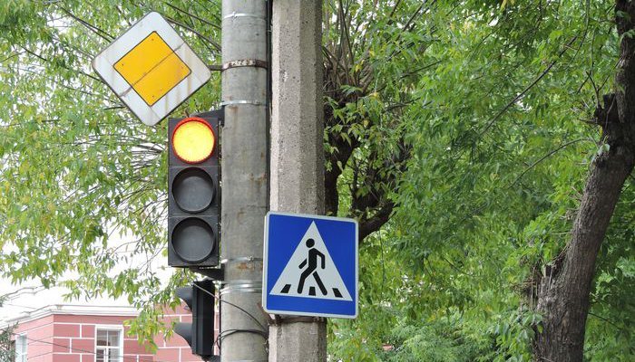 Пешеходы смогут продлевать зелёный сигнал светофора с помощью смартфона