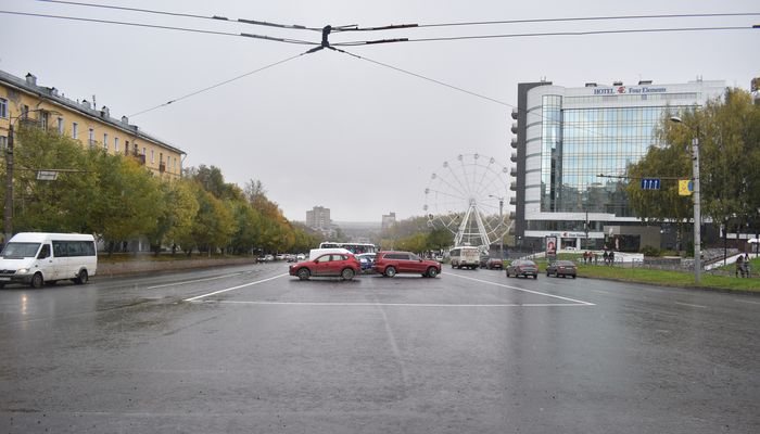 В Госавтоинспекции одобрили обустройство парковки посреди Октябрьского проспекта