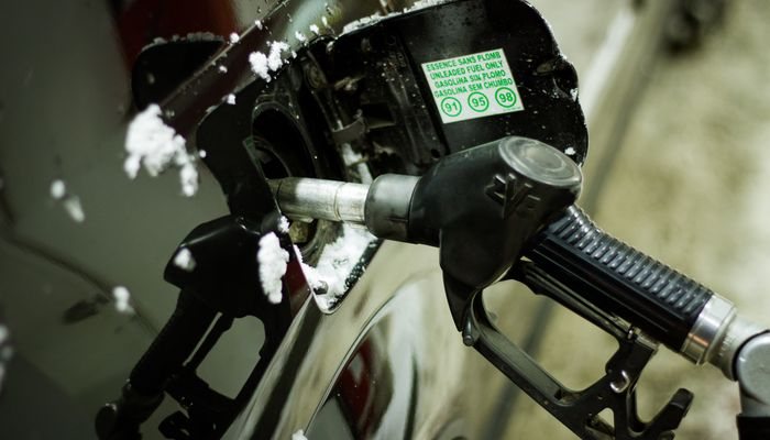 Это было ожидаемо: цены на бензин начали уверенно расти