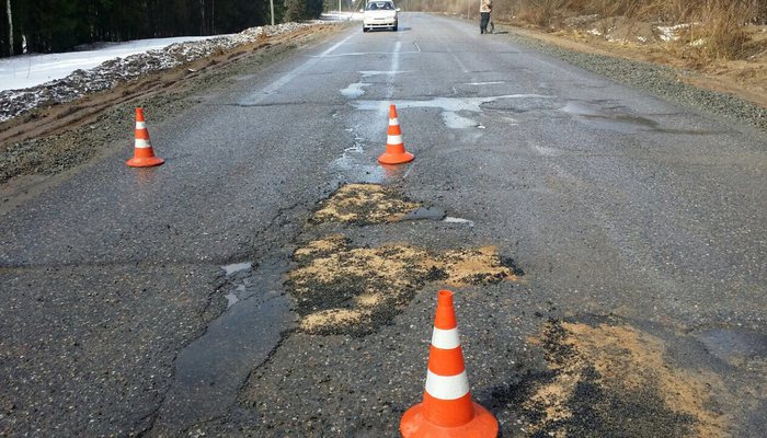 Отремонтированные дороги не выдержали зимы