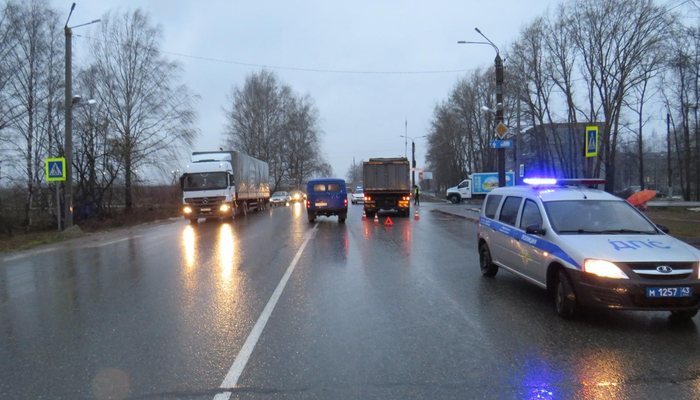 Большегруз в Нововятске сбил женщину: все закончилось трагедией
