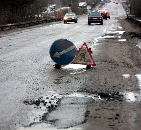 «Бесхозную» дорогу в Кирово-Чепецке отремонтировали