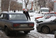 Дефицит парковок. Автомобилисты покупают пустыри под стоянку
