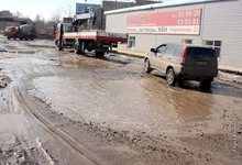 Грунтовые дороги в Кирове: средств хватает лишь на засыпку щебнем