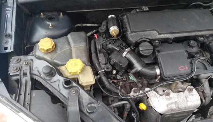 Автолюбителям объяснили, в каких случаях подкапотное одеяло бесполезно