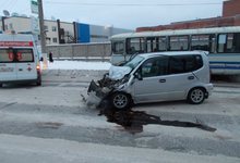 ДТП в Вятских полянах:  водителя из искореженной «Хонды» доставали сотрудники МЧС