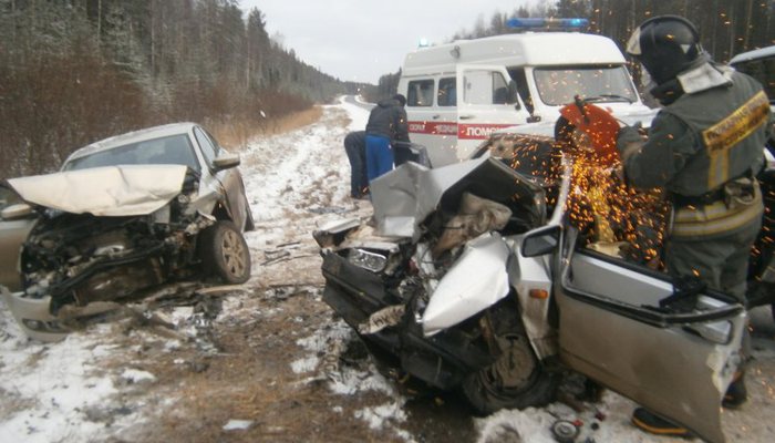 Водитель «Лады», ехавший из Кирова, погиб в ДТП на трассе Коми