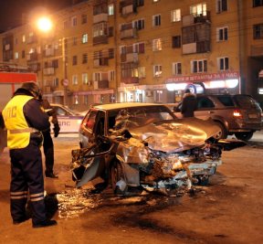 Авария на улице Ленина: 2 человека пострадали