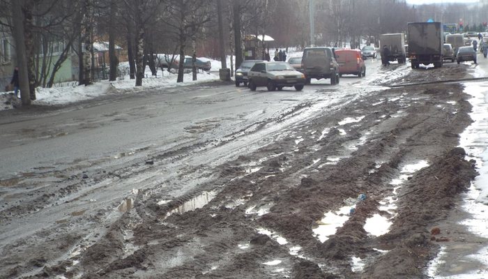 Дороги в Кирове: снег растаял вместе с асфальтом