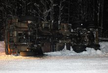 В Опаринском районе КамАЗ съехал в кювет и опрокинулся