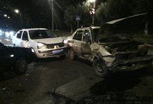 На Луганской столкнулись 3 автомобиля 