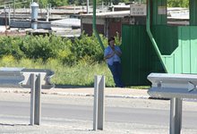 В разделительных ограждениях на Дзержинского сделали разрыв