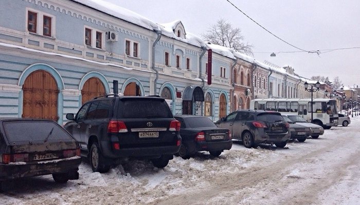 Пешеходная зона улицы Спасской превращается в парковку