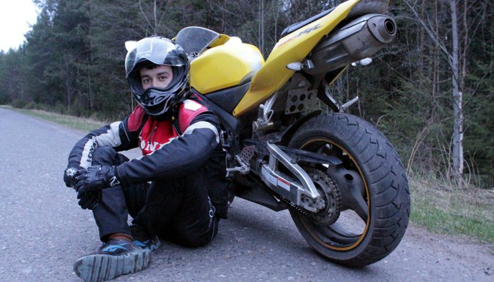 В Белой Холунице разбился мотоциклист