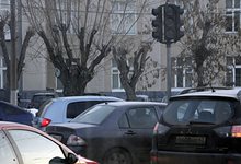 Негабаритный груз в тесном городе – страдают светофоры