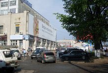 Ночное ДТП с двумя иномарками у «Европейского» собрало толпу людей 