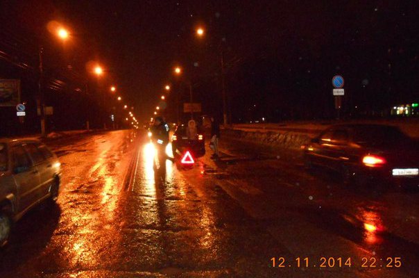 В Кирове автомобилисты сбили двух пешеходов, переходивших дорогу по правилам