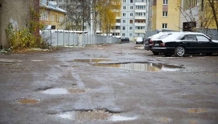 Улицу Чехова в Кирове требует капитального ремонта, но пока это невозможно