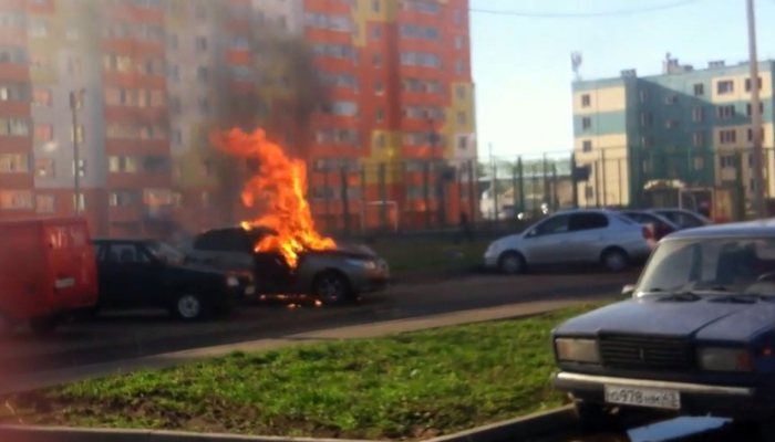 Мужчина поехал на работу и едва не сгорел в машине