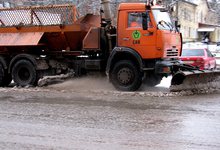 Дорожники Кирова готовы к снегопадам в отличие от водителей