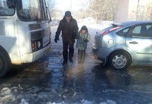 На Милицейской прорвало трубу: затоплены тротуары и улицы