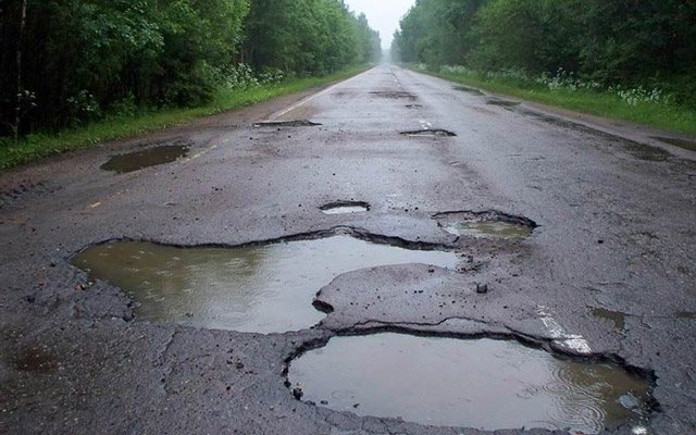 Правительство РФ отметит плохие дороги на карте
