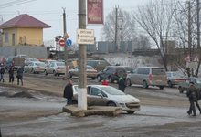 Пассажирский автобус заглох на переезде в Нововятске перед поездом
