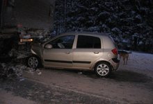 На трассе Казань-Пермь Хендай врезался в прицеп