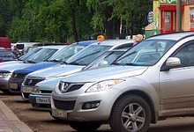 Таксисты требуют создать специальные стоянки