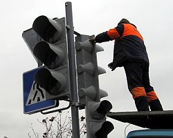 На светофоры и дорожные знаки потратят 9 миллионов рублей