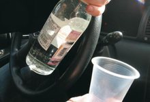 Участники «Ночного Патруля» задержали пьяного полицейского