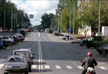 Улица Некрасова: автомобили на обочине не ставить!