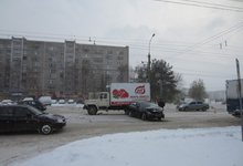 У «Глобуса» «Лада» врезалась в фургон кировского мясокомбината