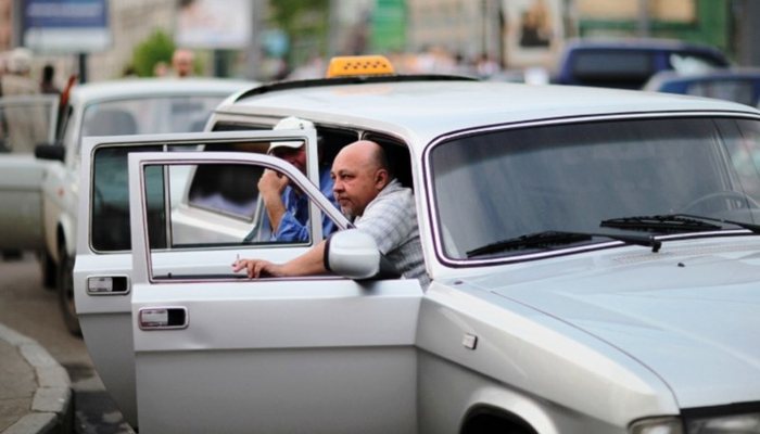Борьба с «бомбилами». Кировские таксисты отправятся в Иваново
