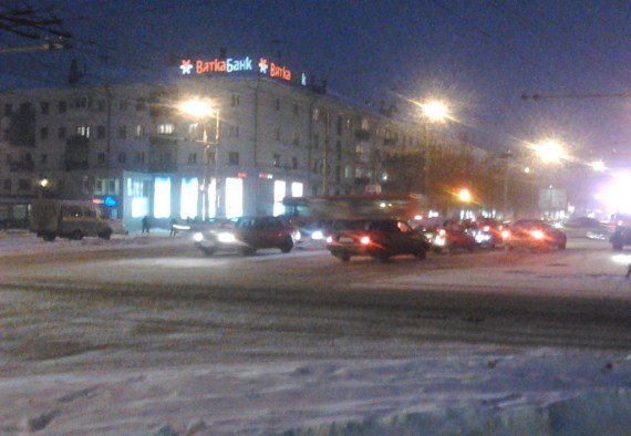 ГИБДД остерегает водителей садиться за руль из-за метели