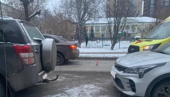 В Кирове на Маклина водитель Lada Vesta сбил школьника
