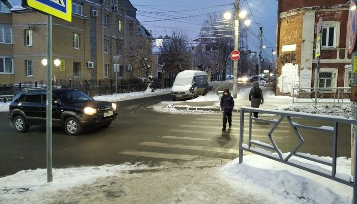 Где заканчивается полоса и начинается штраф: как правильно уступать дорогу пешеходу и сберечь семейный бюджет