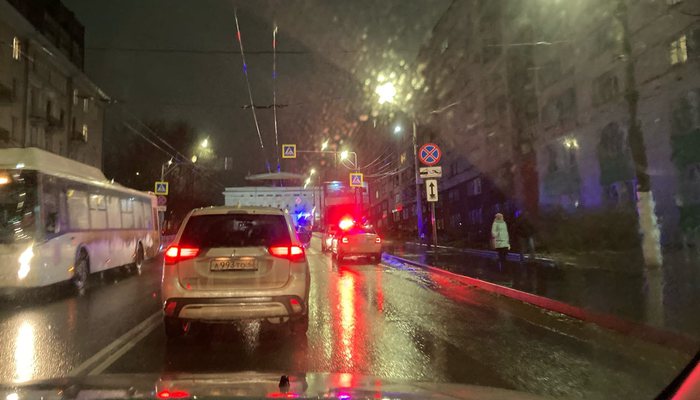 Мигнул аварийкой - получил штраф - кому и по каким причинам грозят взыскания?