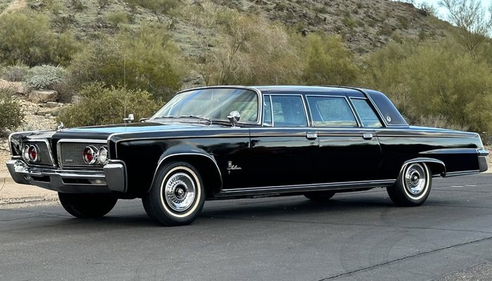 Лимузин Imperial Crown Ghia из американского президентского гаража выставлен на торги