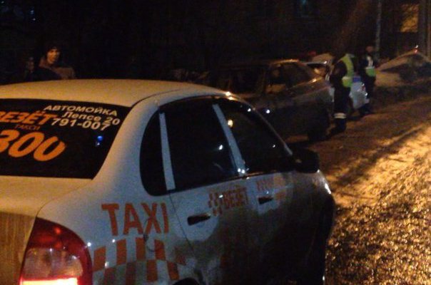 В яме на Тимирязева за один вечер 12 автовладельцев пробили колёса
