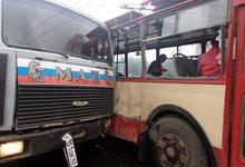 В ДТП с троллейбусом пострадали 2 человека