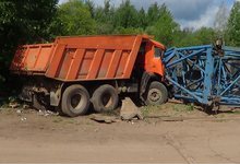 Водитель «КамАЗа» сбил башенный кран
