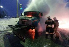 Сгорел на работе: в Чепецке вспыхнул снегоуборочный ЗИЛ
