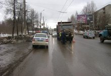 На Ломоносова «Камаз» наехал на пожилую женщину