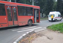 На Октябрьском проспекте автобус насмерть сбил пенсионерку