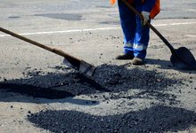 Голосуй, а то по ямам ездить будешь!