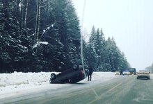 Возле Кирово-Чепецка уходя от аварии перевернулась машина